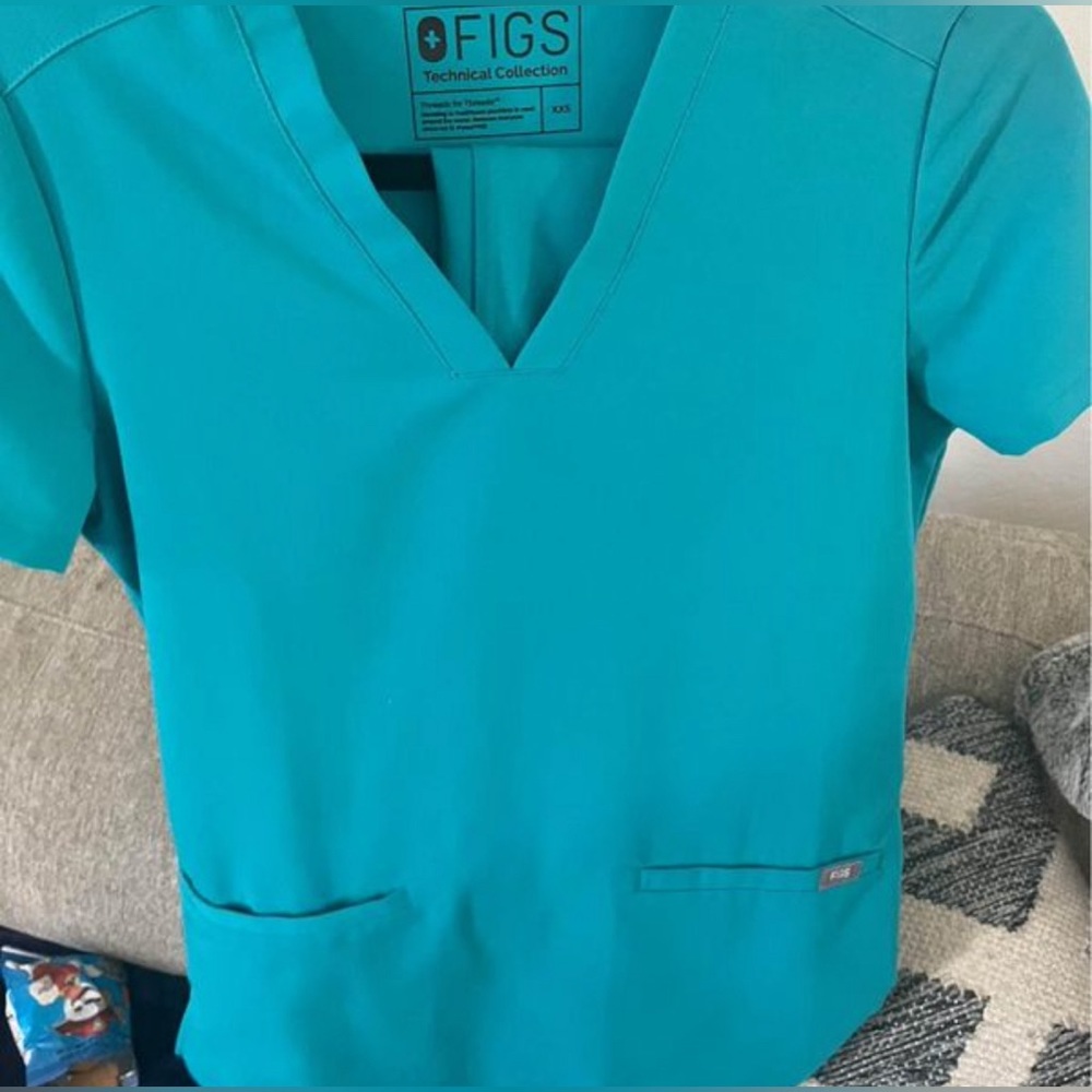 FIGS LIMITED EDITION COLOR - Teal Scrub Top